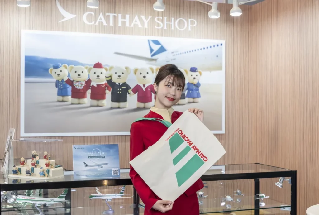 今年適逢國泰航空 80 周年，國泰航空於TTE旅展現場展售多款周年紀念系列商品。