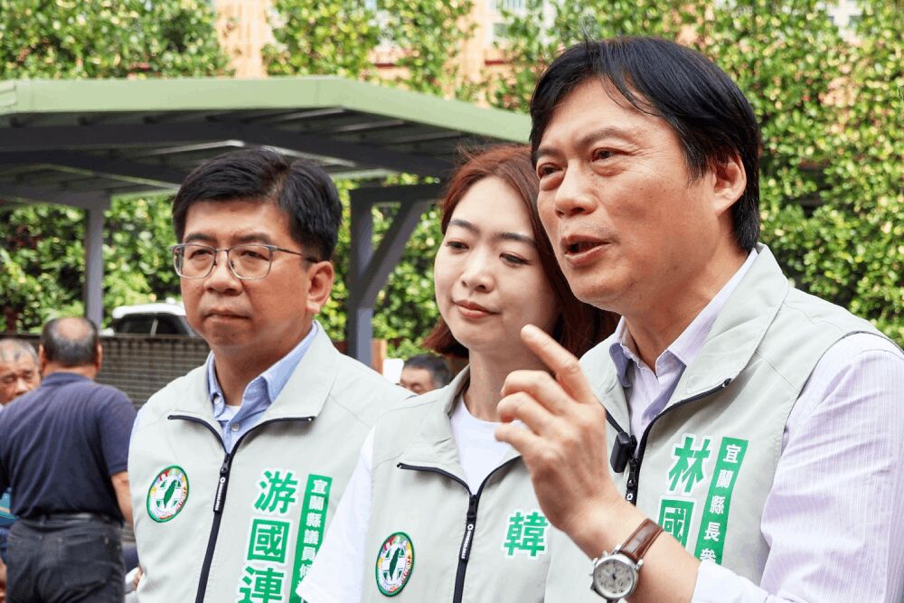 大咖輔選贈吳宗憲無敵鐵金剛 林國漳:立場矛盾適合變形金剛 278 照片來源:林國漳競辦