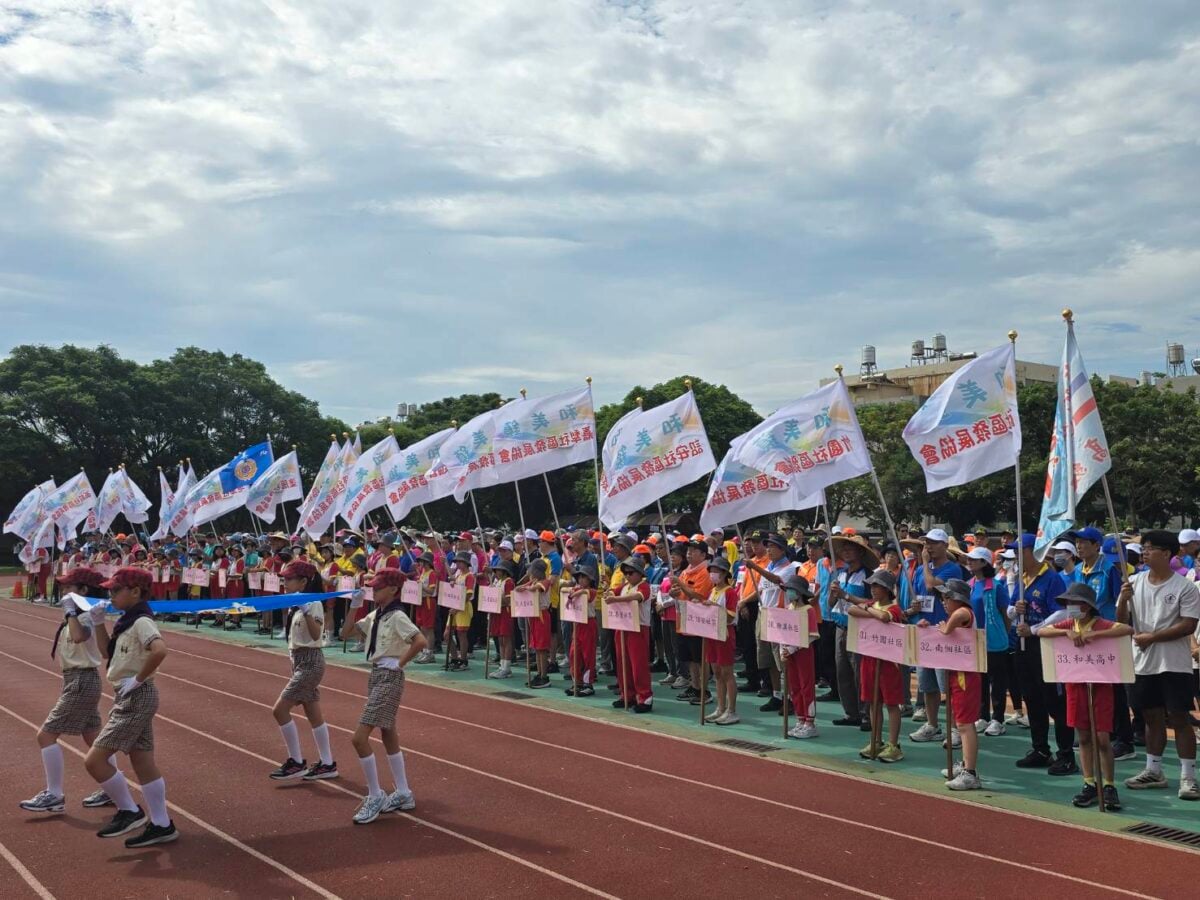 ▲全體運動員迎會旗進場。(記者廖美雅拍攝)