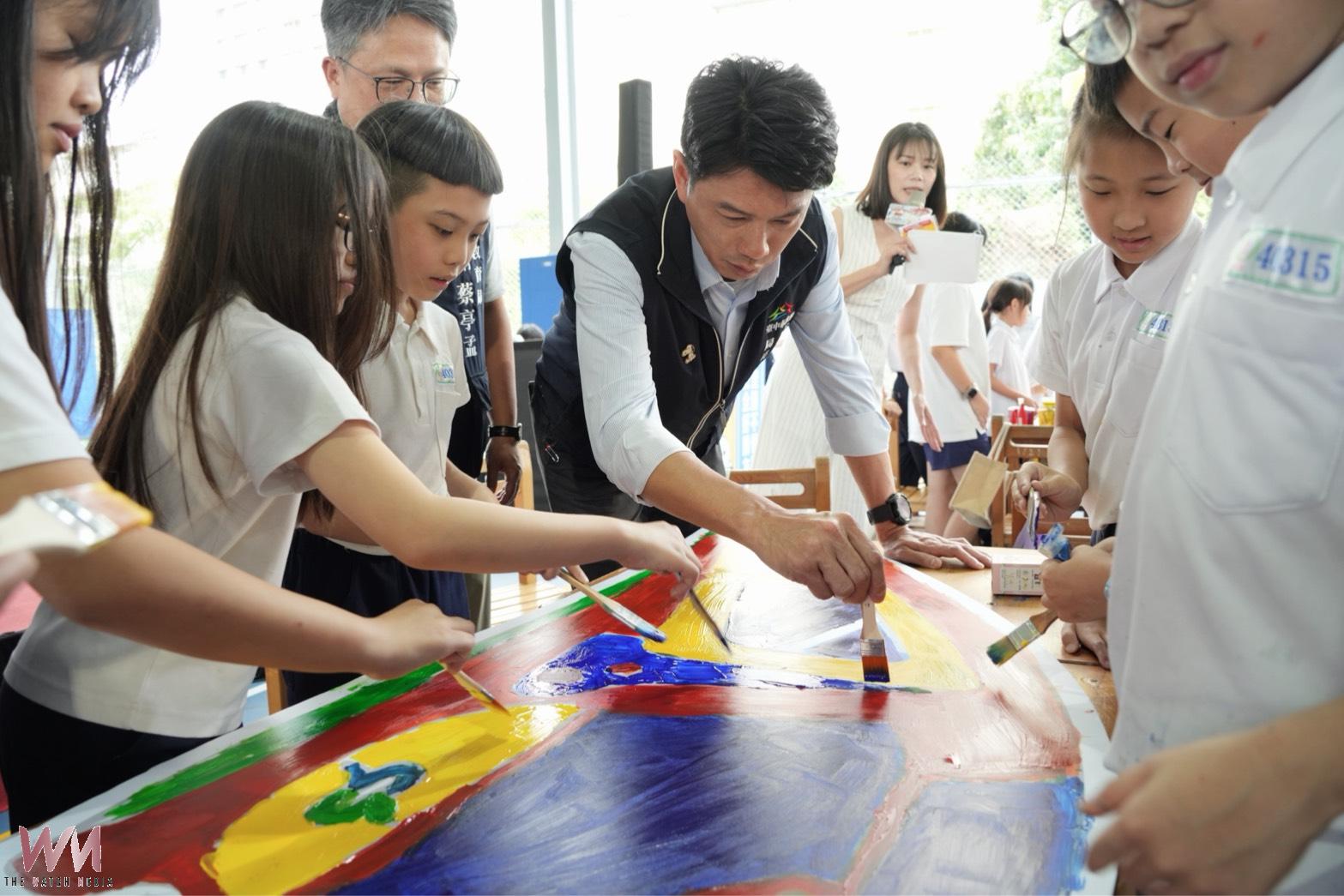 城市新體驗 安全遊台中 交通局攜手學童彩繪 為校園交安宣導加分 - https://www.watchmedia01.com