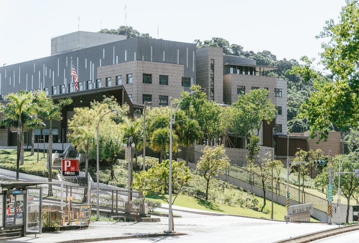 ▲國民黨主席鄭麗文6月訪美前夕,AIT拋「路線問題」怕國民黨與中共走的太近⋯⋯
