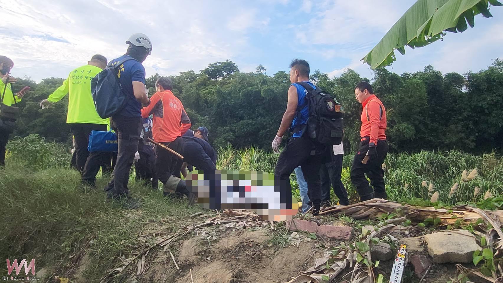 搜救/高雄失蹤婦人尋獲!烈日下警消民團「叢林穿越」搜救 惜尋獲已無生命跡象 - https://www.watchmedia01.com