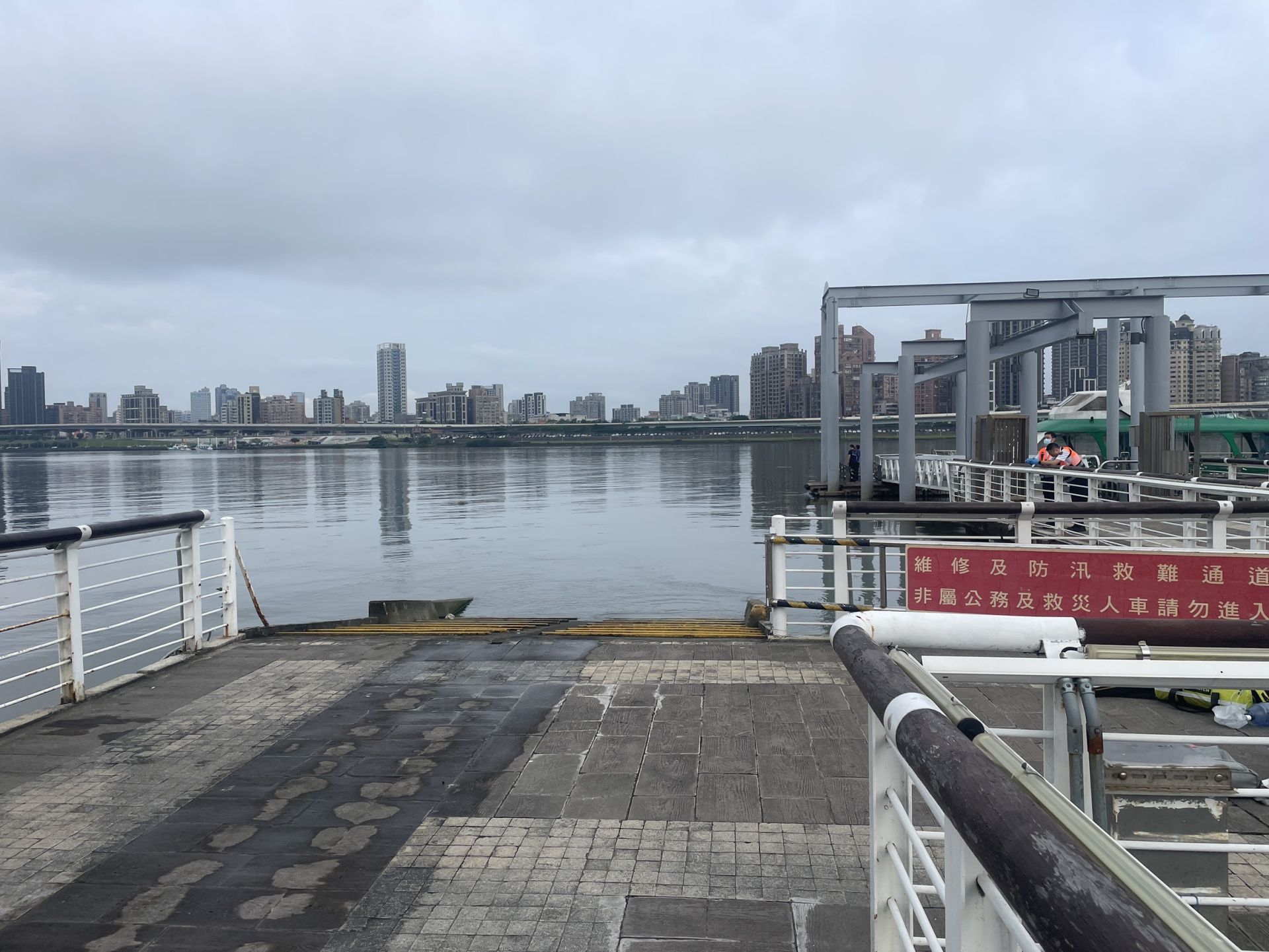 為救9旬翁命喪淡水河 文大李同學家屬公開訃聞:開放民眾捻香致意