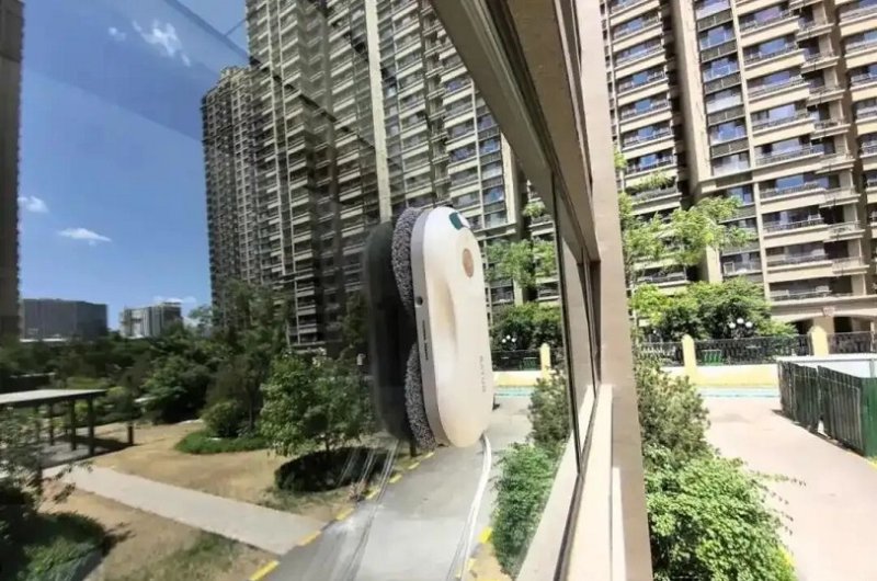 擦窗機器人熱銷全球 最低不到600人民幣掀市場熱潮