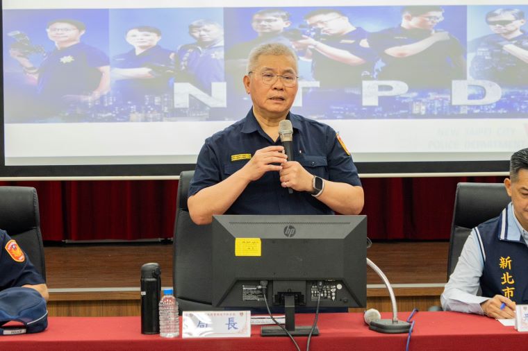 中和毒駕奪命震驚社會 方仰寧親自坐鎮「雷霆掃蕩」 66 《圖說》新北市警察局長方仰寧主持中和分局取締毒駕擴大路檢勤前教育。〈警察局提供〉