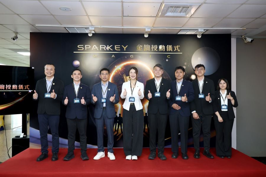 ▲金屬中心劉嘉茹董事長率七名菁英工程師赴歐進行國際交流與跨域合作。