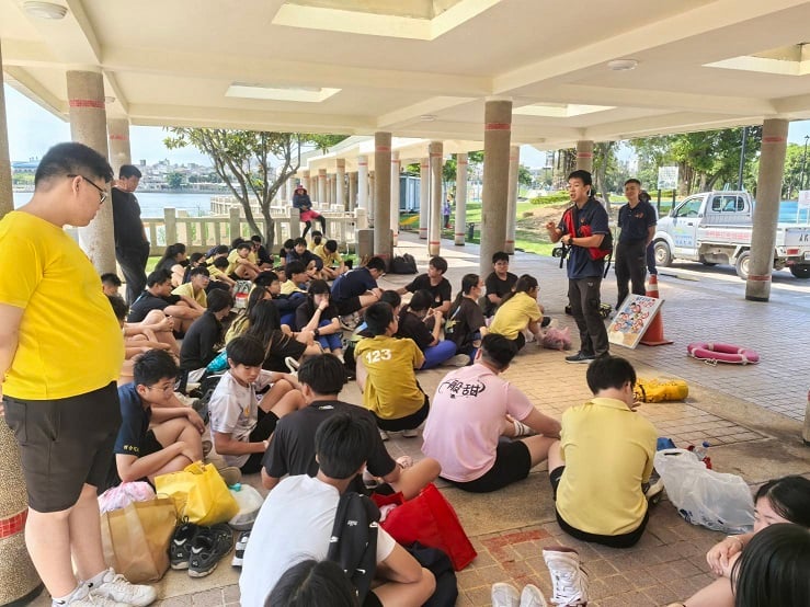 ▲金門「全縣國中九年級獨木舟體驗活動」。