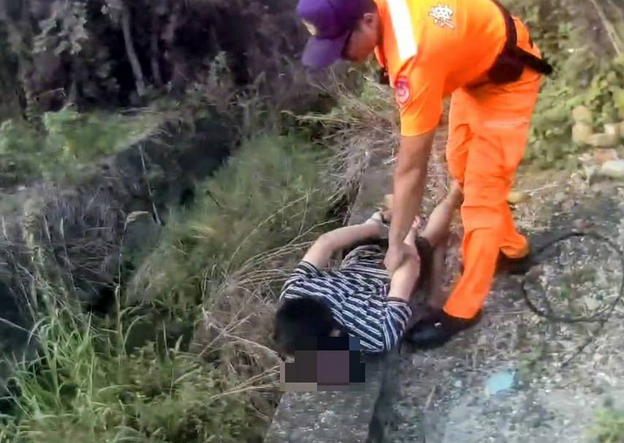 落海驚魂變逃跑戲碼 海巡攔截圍捕失聯移工 - https://www.watchmedia01.com