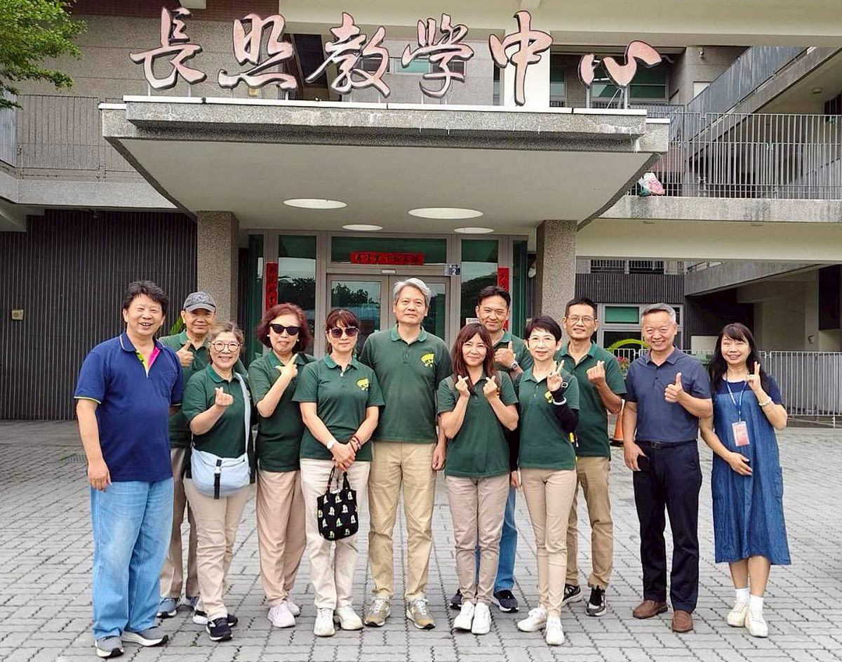 清韻合唱團參訪埔基長照中心,團員們支持偏鄉醫療,籌辦《清韻40愛在埔基》向長輩致敬公益音樂會。