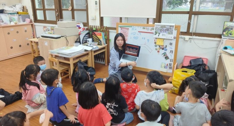 南華大學民音系USR「雲水書車」走入偏鄉　以音樂深耕三好教育
