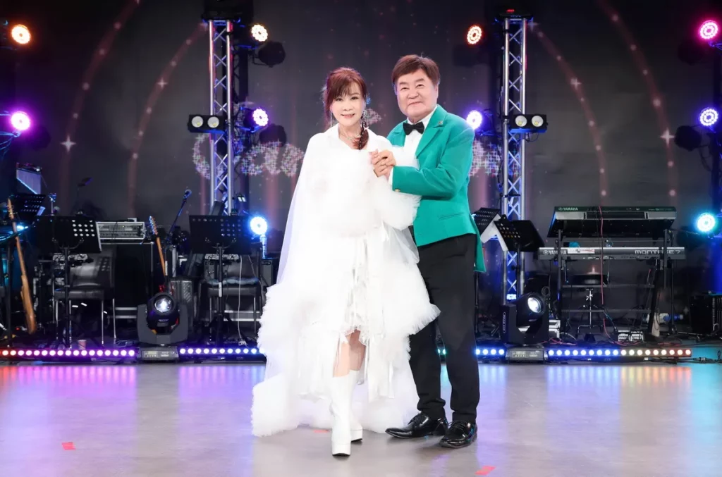 龍千玉方駿睽違20年劍湖山耐斯歌廳秀相見歡演出