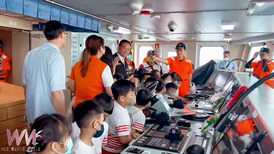 馬市幼學童登艦體驗海巡第一線勤務  連江艦化身海上教室 - https://www.watchmedia01.com