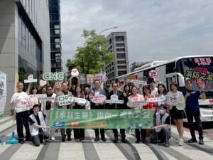 內湖警捲袖捐血 交安反詐護安康 62 %E4%B8%80 112 300x225 1