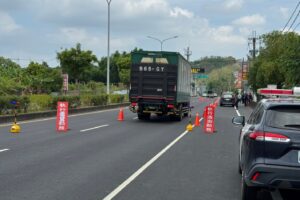 路檢同步毒駕告示牌宣導 查獲詐欺通緝犯 63 MEITU 20260527 110742699 300x200 1