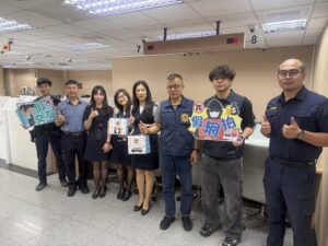 花警攜手金融機構阻詐有成 分局長鍾國楨親赴表揚有功行員 32 1779861547645 300x225 1