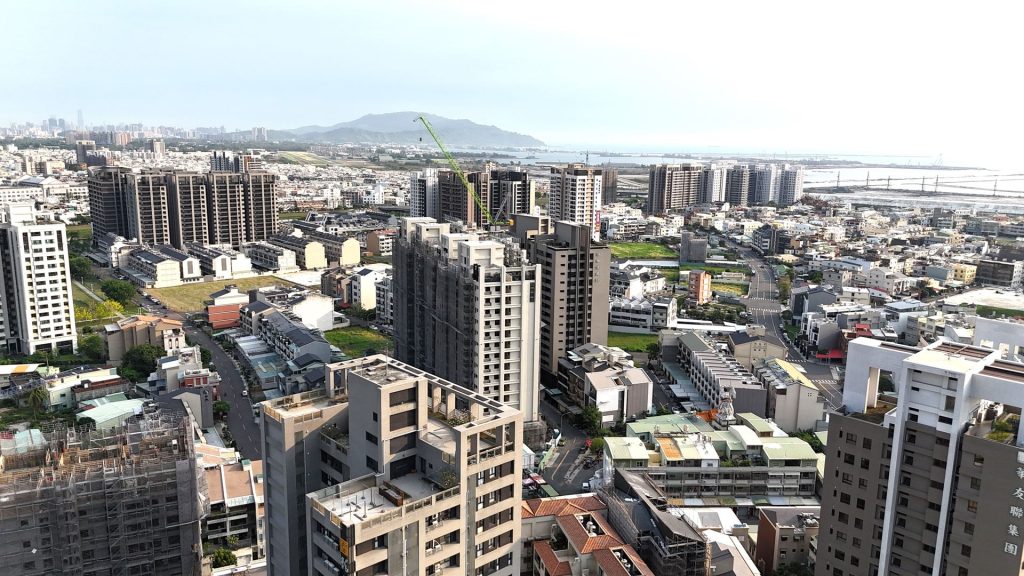 台中、高雄兩都過去預售推案量大、交易熱絡,隨著買氣降溫,今年第一季預售交易量出現明顯減幅。(房市示意圖)