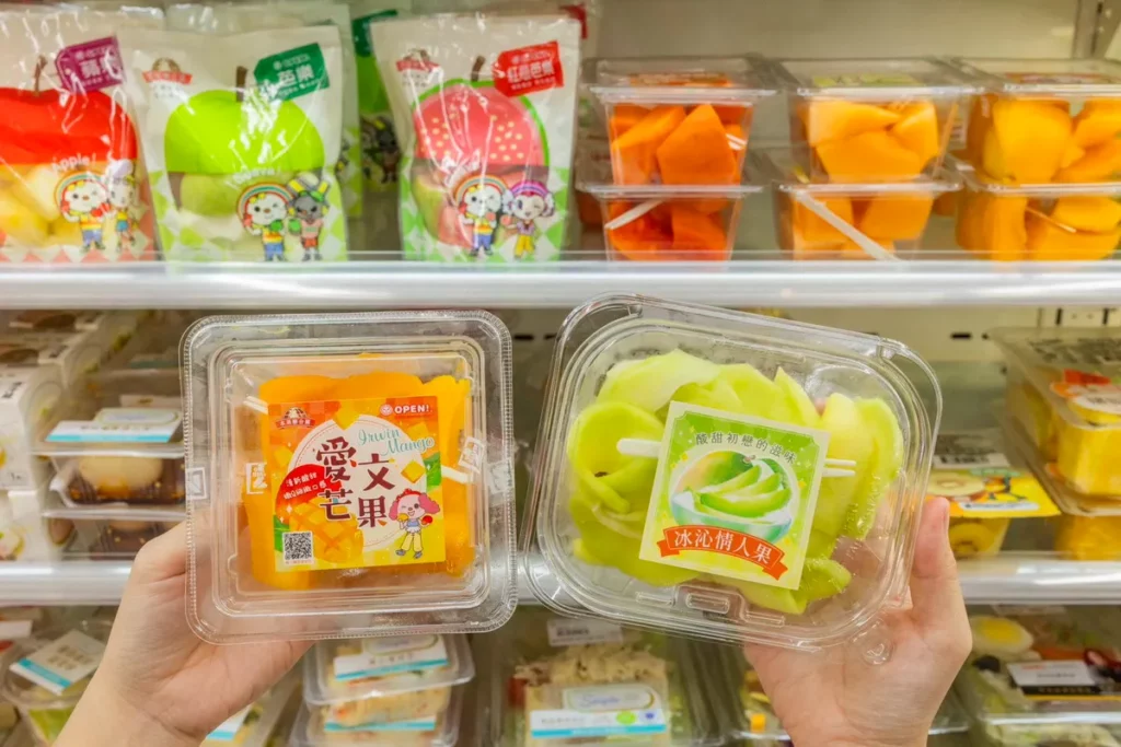 7-ELEVEN與農糧署合作採購優質在地芒果並以金煌芒果製成的酸甜「情人果切片」