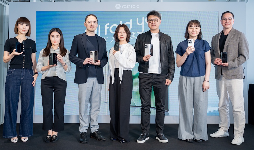 重新定義生產力與娛樂使用邊界 motorola首款書本式摺疊機登台 191 cnews124260527a06