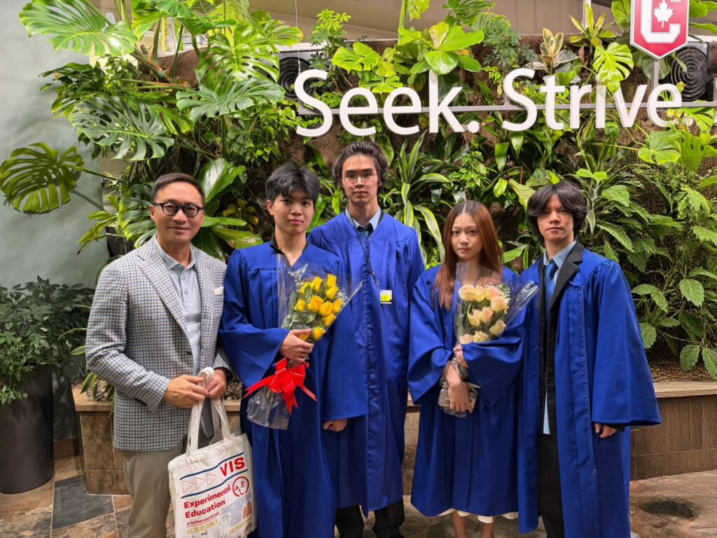 VIS與加拿大哥倫比亞國際學院CIC𢹂手，獨家合作夥伴學校，對接世界頂大之門。圖為VIS執行長黃禮騏與畢業生們。(圖／台北市VIS國際實驗高中 提供)