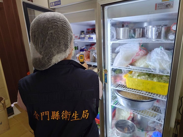 ▲金門便當店疑似食品中毒事件，衛生局即時展開調查。