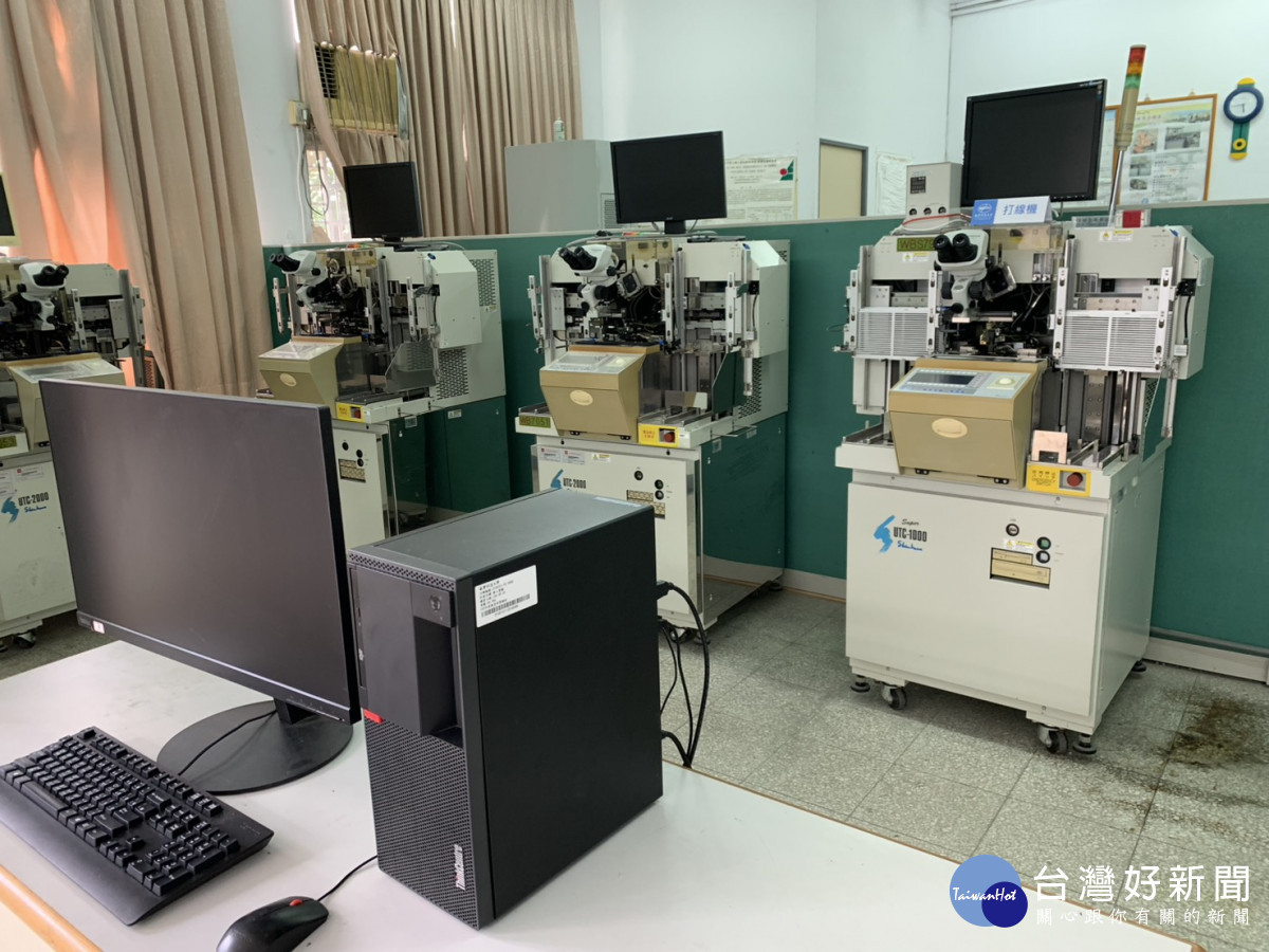 敏實科大建構完善教學、研發與產學合作平台，培育符合未來產業需求的高階技術人才。
