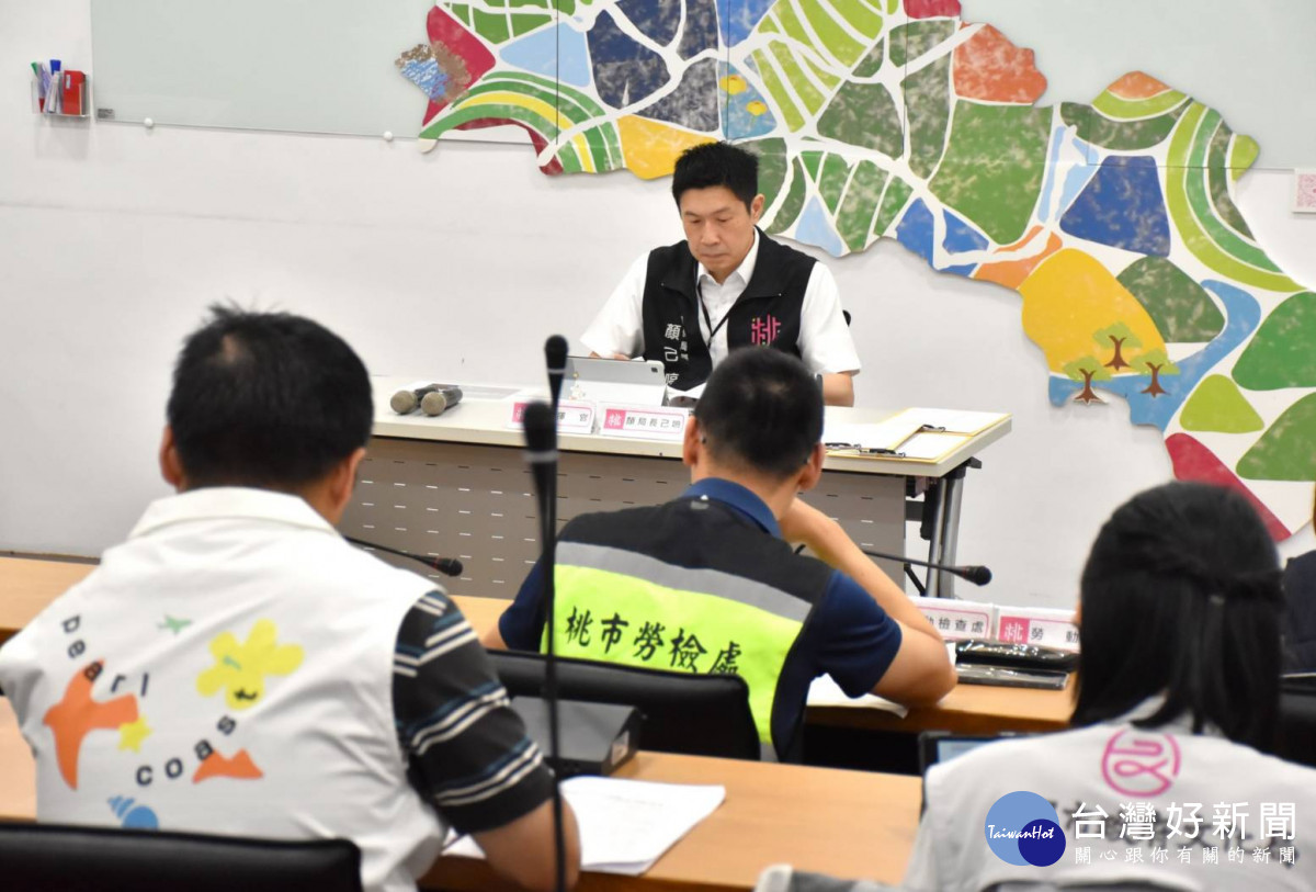 桃園市政府於舉辦「115年度桃園市抗高溫調適對策應變兵棋推演」,驗證跨局處面對熱浪災害的即時應變能力。