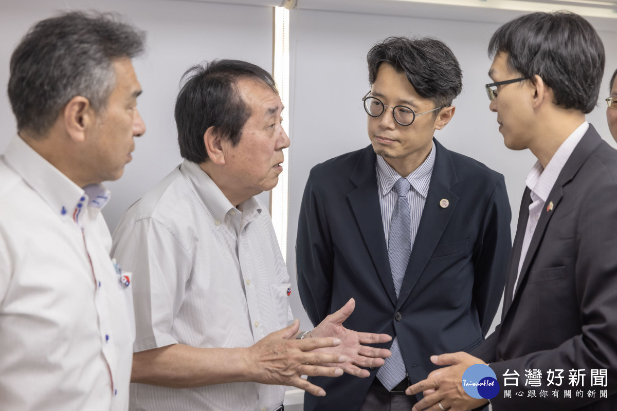 雙方針對交流日式木造建築維護轉型進行交流。