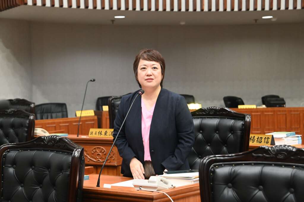 ∆議員潘貴蘭盼縣府協助向台鐵爭取401、448次普悠瑪增停鹿野,讓偏鄉民眾享有更公平的公共運輸 。(圖/台東縣議會提供)