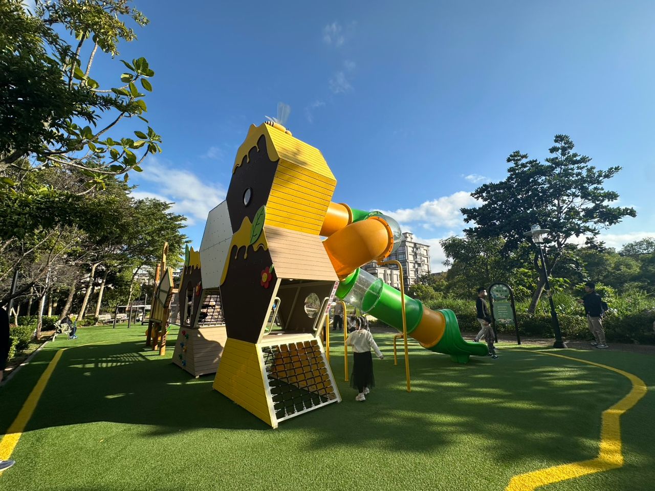 連大人都想玩! 林口3大特色公園像闖進大型遊樂場