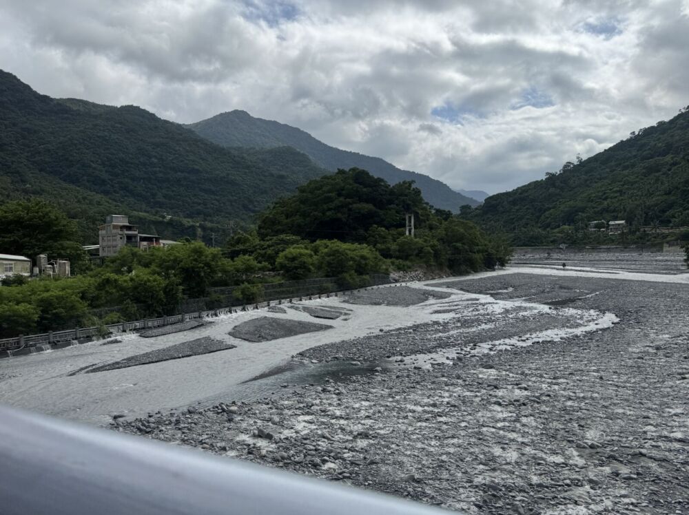 陳瑩協調金崙溪整治發展 成功促行政院核定26.5公頃土地無償撥用 194 陳瑩協調金崙溪整治發展 成功促行政院核定26.5公頃土地無償撥用 193
