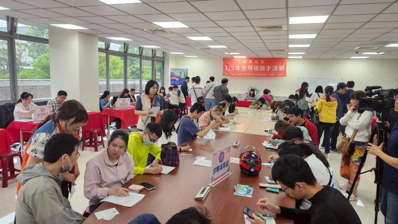 新鮮人找工作看過來!桃竹苗分署6月舉辦9場徵才活動 S 149577771 0