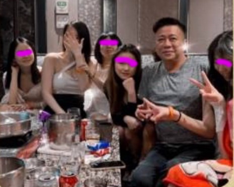 楊正義涉嫌騙取數十萬元現金及高額酒店消費款項。(圖/記者翻攝)