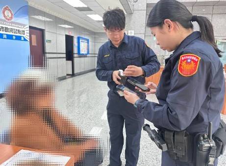 阿嬤從永和搭車到萬華散步忘記回家路　大同分局警暖心助回家