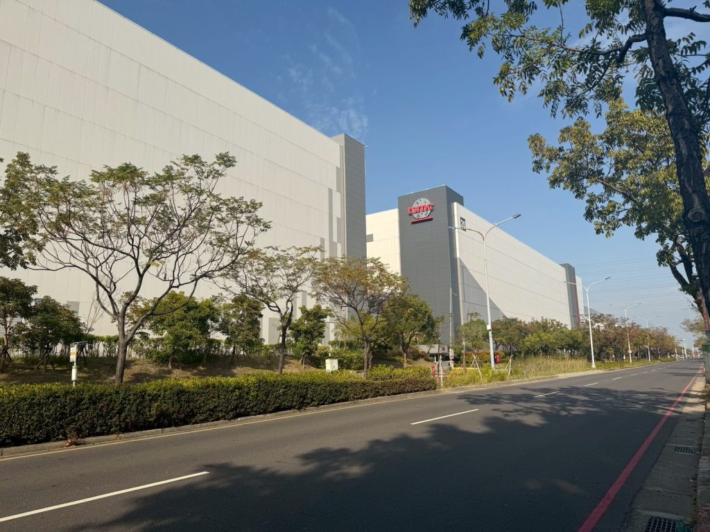(住展)南科2025年整體營業額達2.97兆元,其中光是台南園區便貢獻高達2.86兆元,占比超過九 0