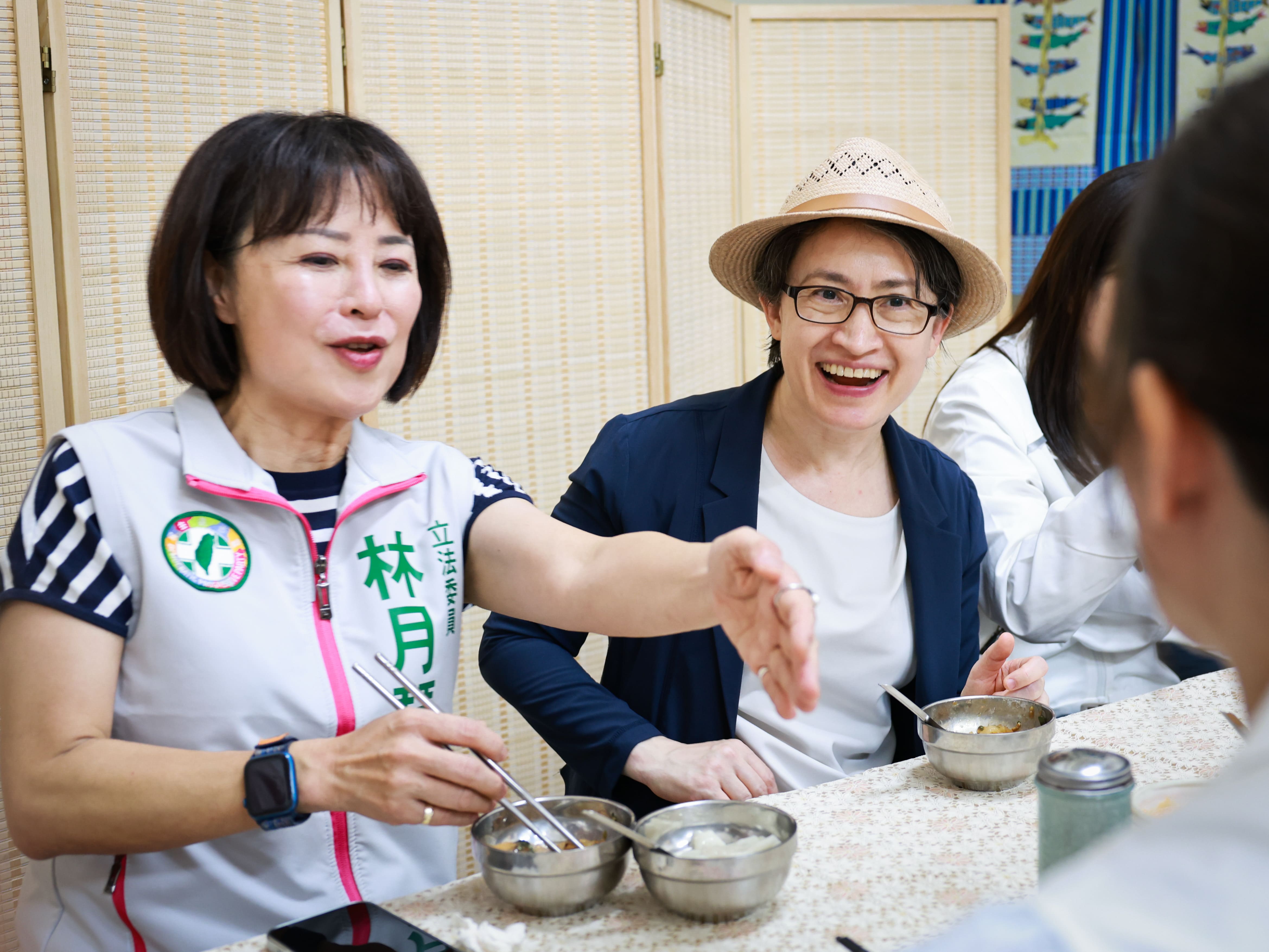 蕭美琴站台力挺「苗栗女兒」林月琴帶吃肉圓