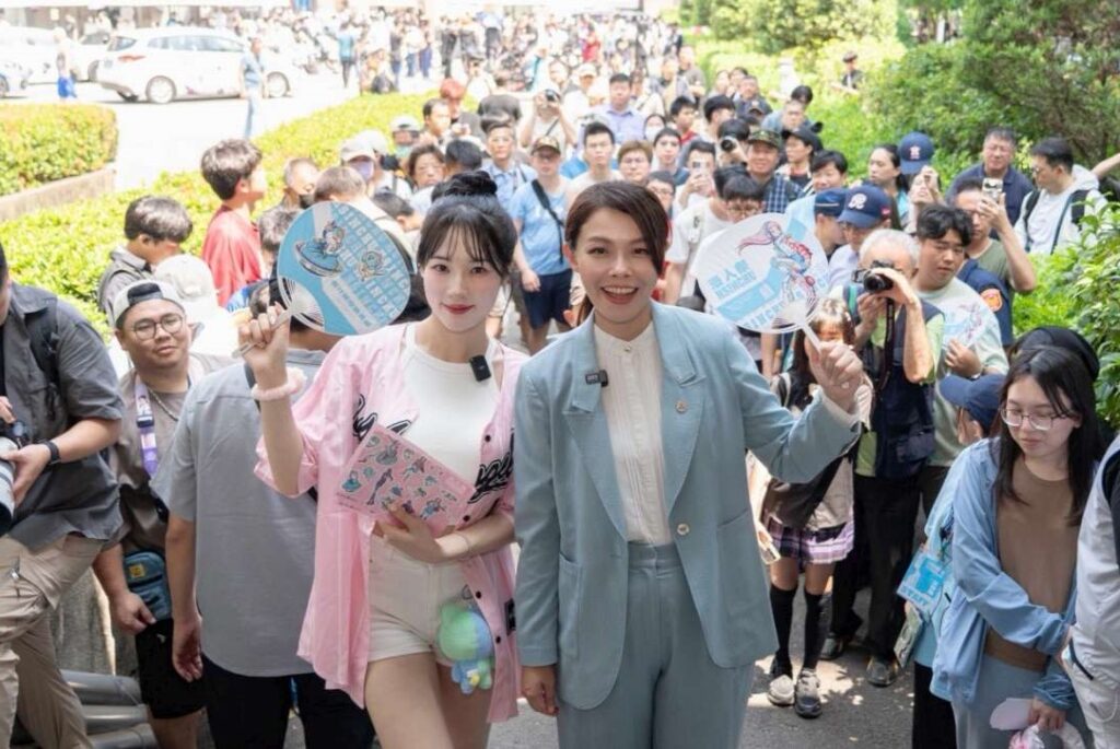 竹市第3屆「漫人祭」熱鬧開幕!高虹安:城市化身跨次元舞台 展現動漫強大創意能量 32 115053012