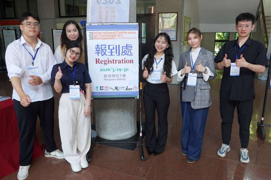 ▲大葉大學服務團隊歡迎大家蒞臨研討會。(圖/記者林明佑翻攝)