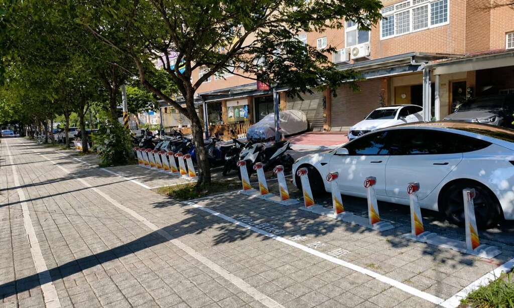▲東興國中(嘉豐七街) 公共自行車(YouBike)租賃站。