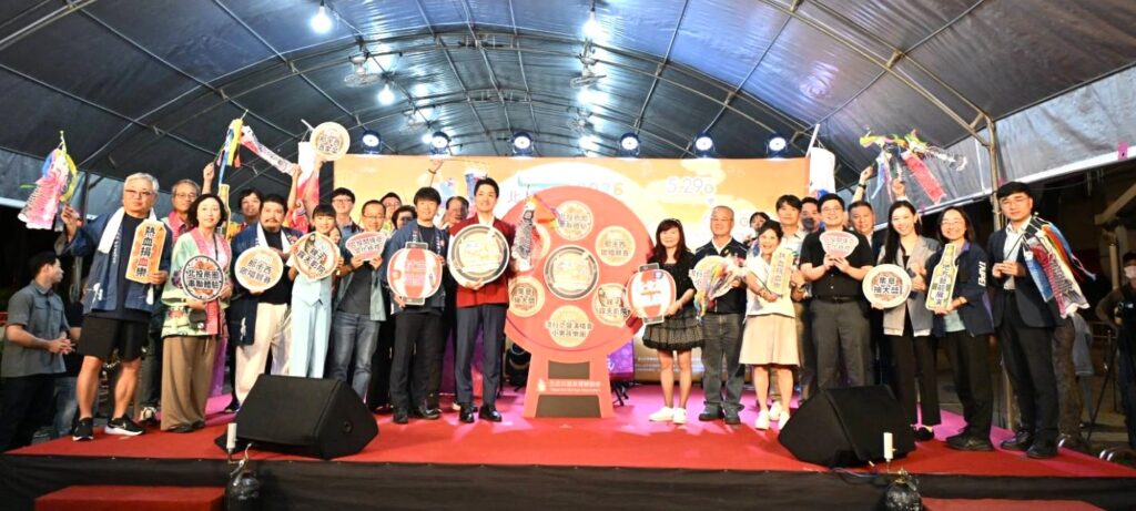以辦桌圓桌為意象，正式揭開2026北投夏日祭り活動。圖/台北市溫泉發展協會提供