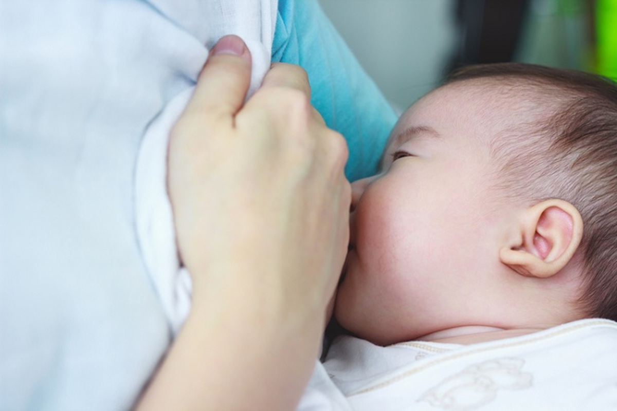 餵母乳乳頭痛、乳房硬塊別輕忽！醫示警：恐惹乳腺炎　5招護理避免塞奶發燒