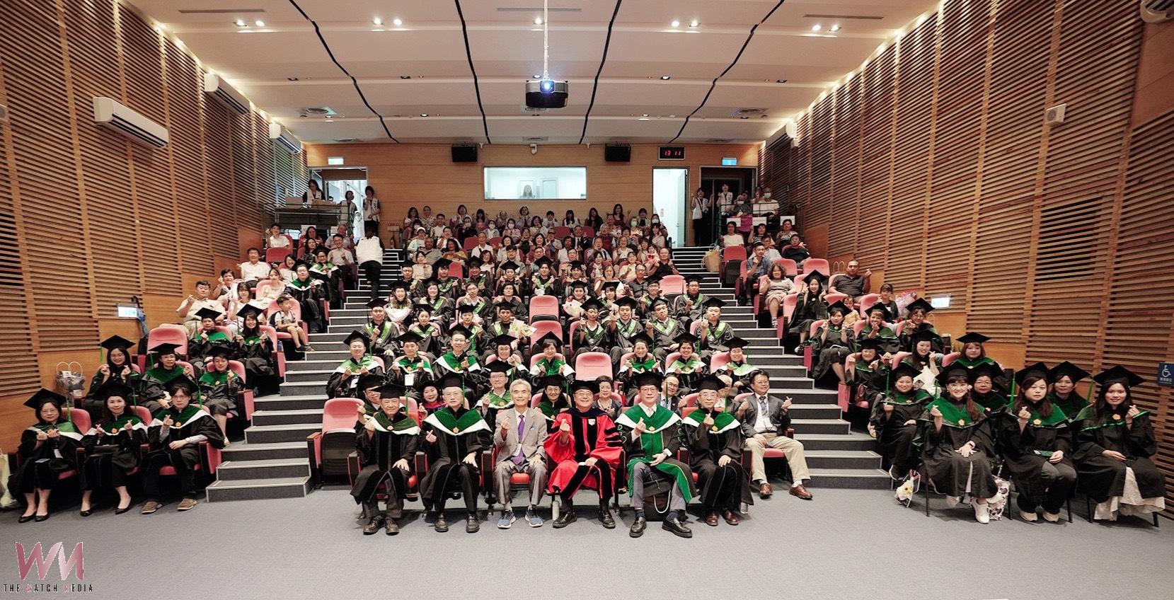中興大學畢典3970人啟航 吳誠文勉勇於探索未知創造未來 - https://www.watchmedia01.com