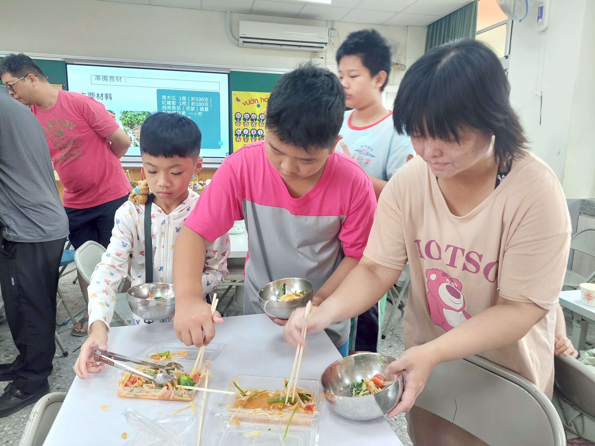 文祥國小母語共學走進越南文化 親子體驗異國料理 - https://www.watchmedia01.com