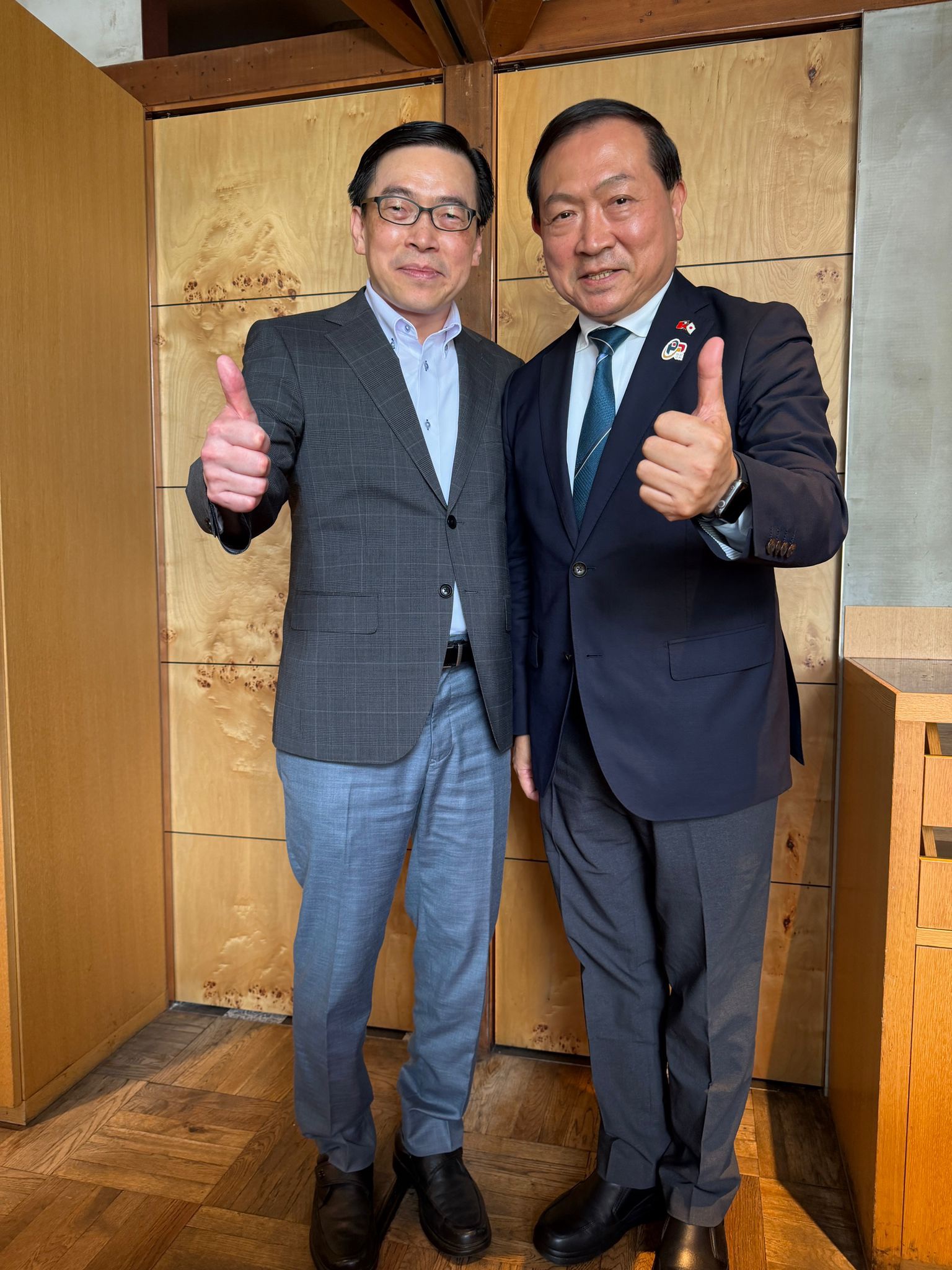 台日文化傳承交流協會拜會駐大阪代表處 推動臺灣文化暨華語教育 51 line oa chat 260531 221206