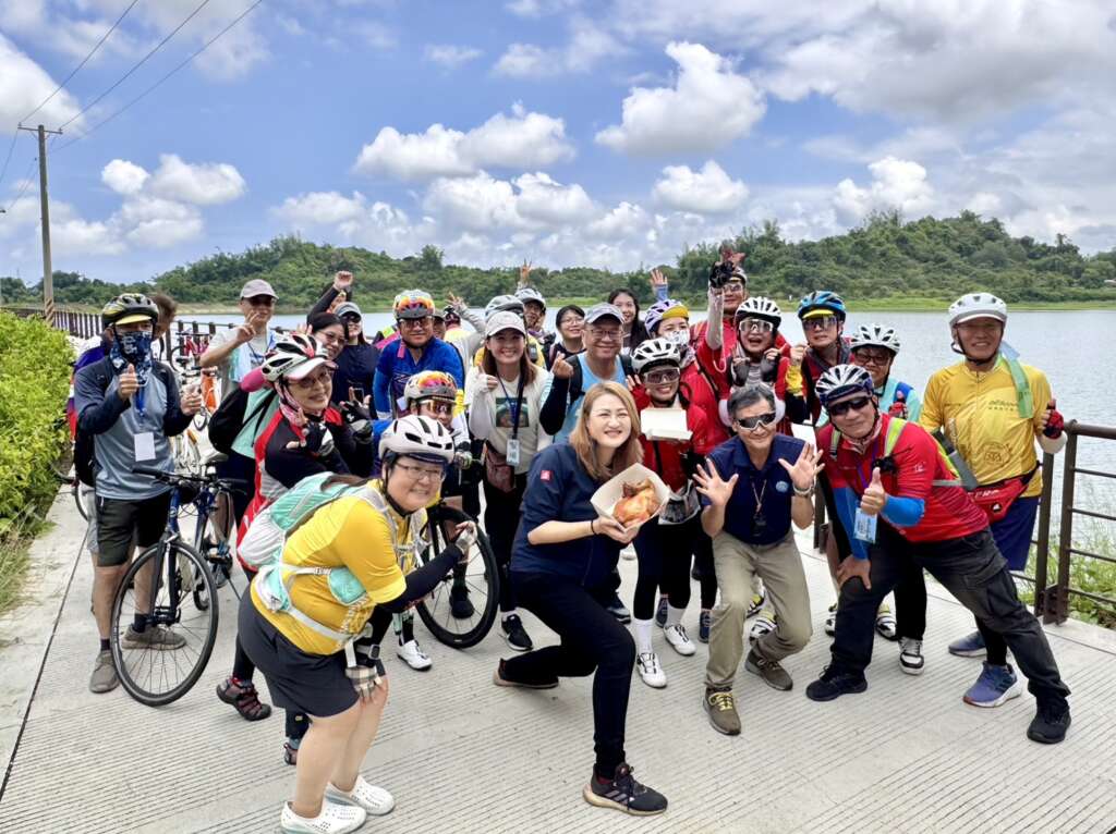 ▲高雄乘風而騎首場前進仁武、大社,單車慢遊觀音湖生態新景點。