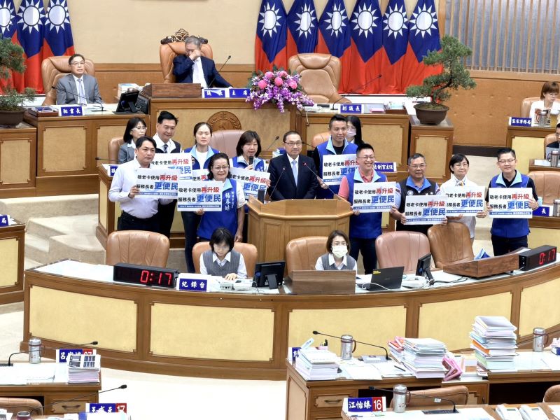 《圖說》國民黨籍議員於市議會總質詢呼籲市政服務更便民。〈取自議會直播〉