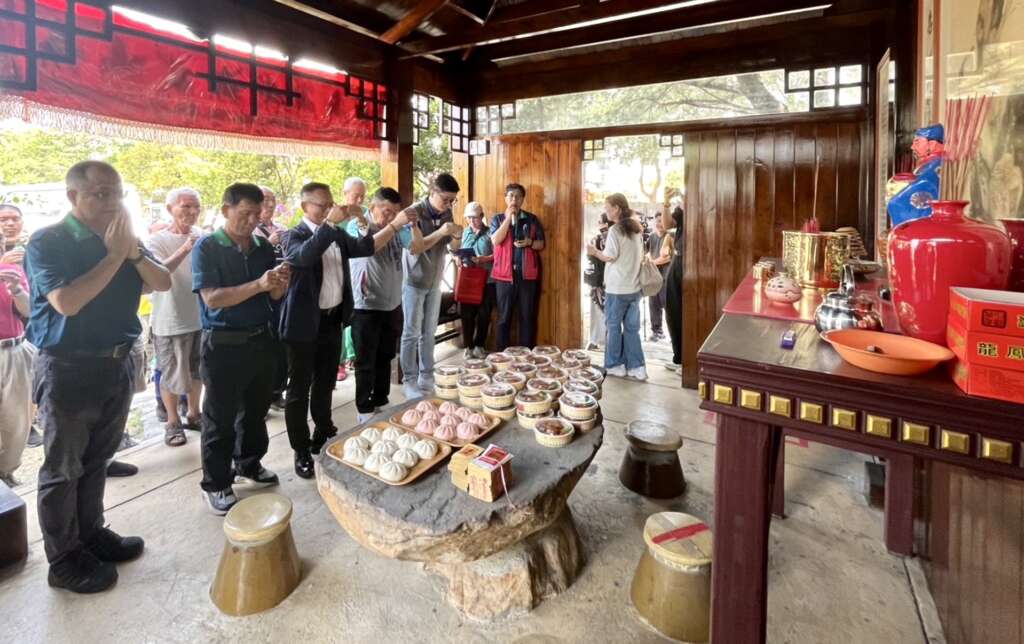 ▲百年酒香傳承不息!埔里酒廠110週年迎酒神祭,退休員工回娘家感恩杜康庇佑。(圖/記者蘇彩娥攝)