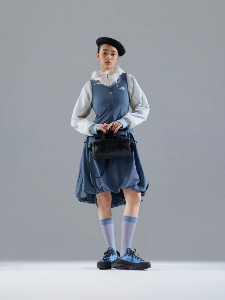 TNF UE女款藍色DWR防潑水無袖連身裙