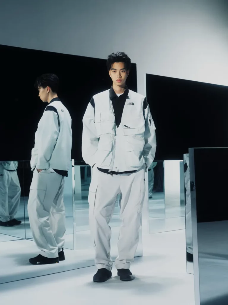 TNF UE男款雙面四穿防風外套