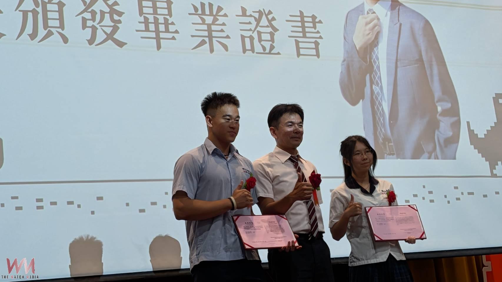土庫商工第57屆畢業典禮溫馨登場 500顆氣球祝福學子展翅高飛 - https://www.watchmedia01.com