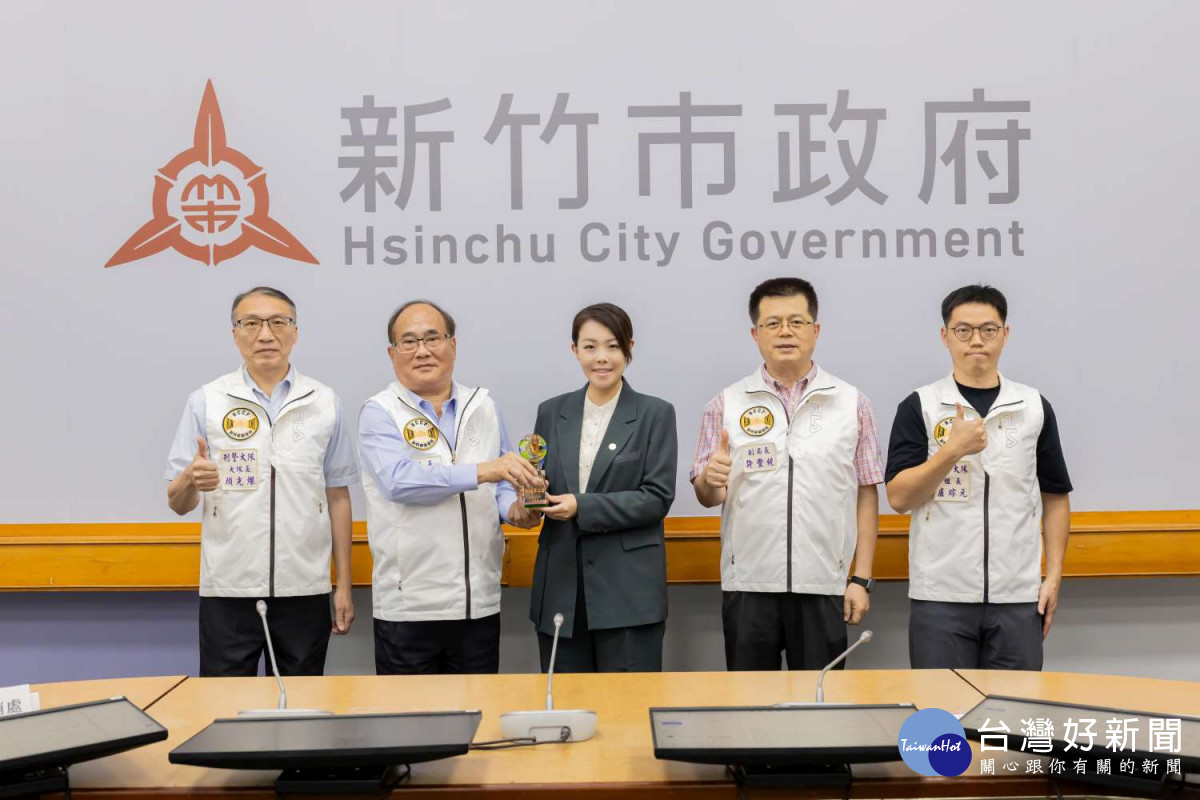 「115年第1季精進全國打詐行動專案」榮獲丙組第二名佳績，竹市警察局特別將此項榮耀呈獻予市長高虹安。